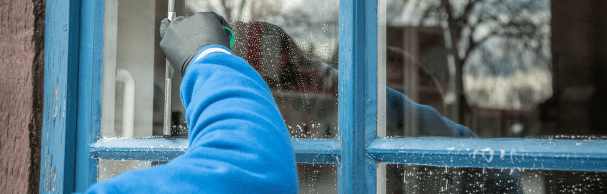 8 Signs It’s Time to Hire Window and Gutter Cleaning Services