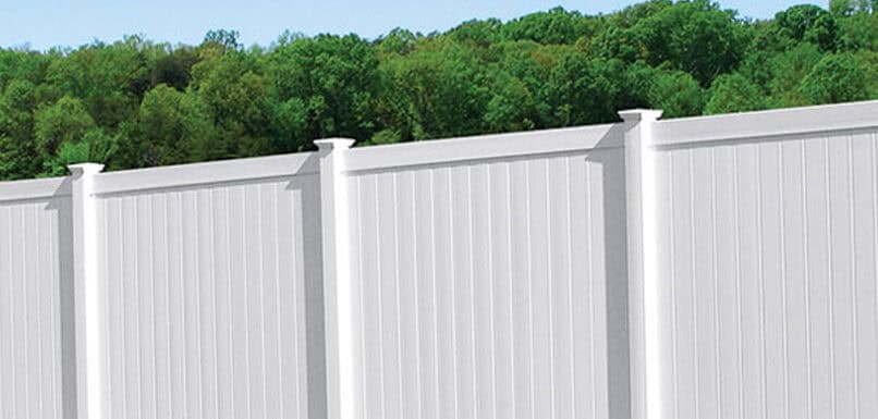 How Many Types of Vinyl Fencing Are There?